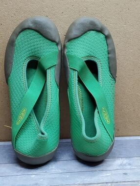 Keen Seacamp II CNX Women's Green Slip-On Water Shoe Size 9